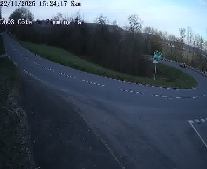Webcam sur la D603 située dans la Côté de Zimming-bas, dans le virage en demi-tour, à la jonction avec la D74