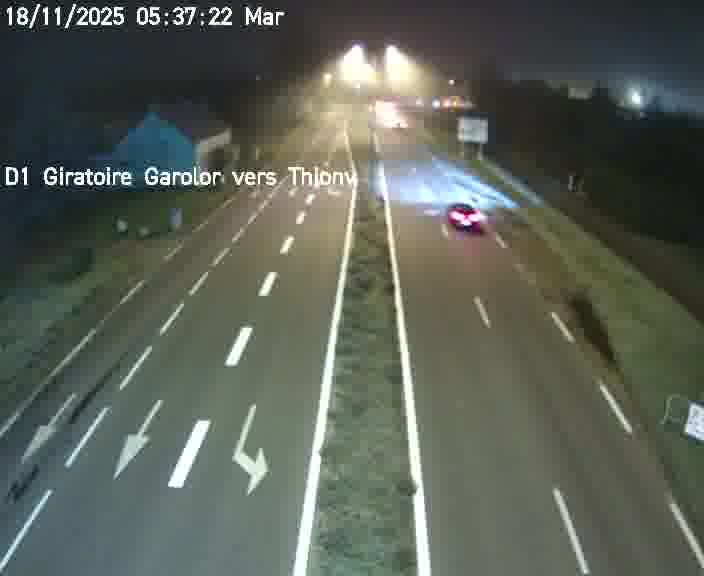 Webcam de surveillance sur D1 (France) à Ennery, cadrée vers Thionville, proposant une information routière utile aux déplacements quotidiens.