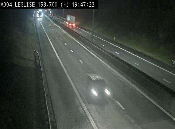 Webcam autoroute A4 (E411-E25) à Léglise, avant la jonction avec la N40. Vue orientée vers Bruxelles