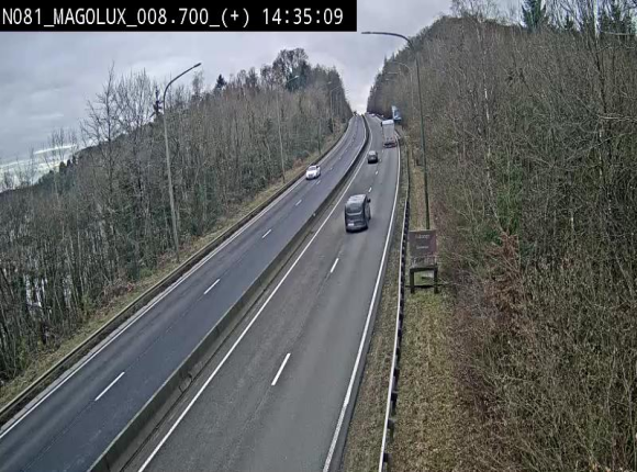 Webcam sur la N81 (E411) à hauteur de la jonction avec la N883. Vue orientée vers Longwy