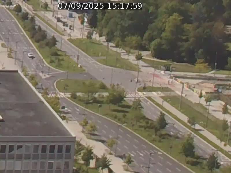 Webcam sur l'avenue John Fitzgerald Kennedy (N51) avec vue sur le Pont rouge (Pont Grande Duchesse Charlotte), l'arrêt Pfaffenthal et l'entrée du quartier Kirchberg