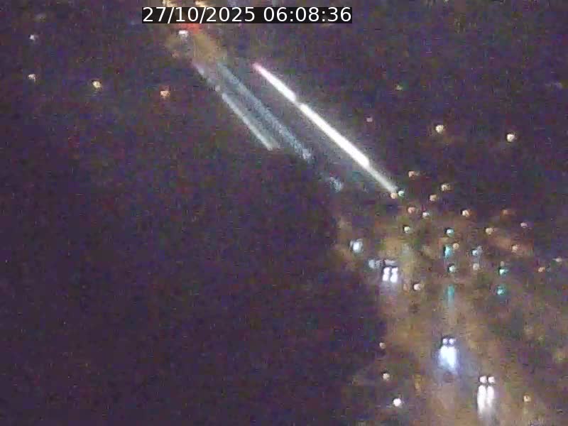 Webcam sur l'avenue John Fitzgerald Kennedy (N51) avec vue sur le Pont rouge (Pont Grande Duchesse Charlotte), l'arrêt Pfaffenthal et l'entrée du quartier Kirchberg