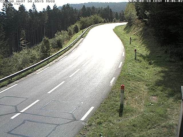 Webcam à 406 mètres d'altitude au niveau du col du haut du bois sur la RD32