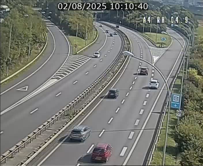 Traffic live webcam Luxembourg Leudelange - A4 - BK 4.9 - direction Luxembourg