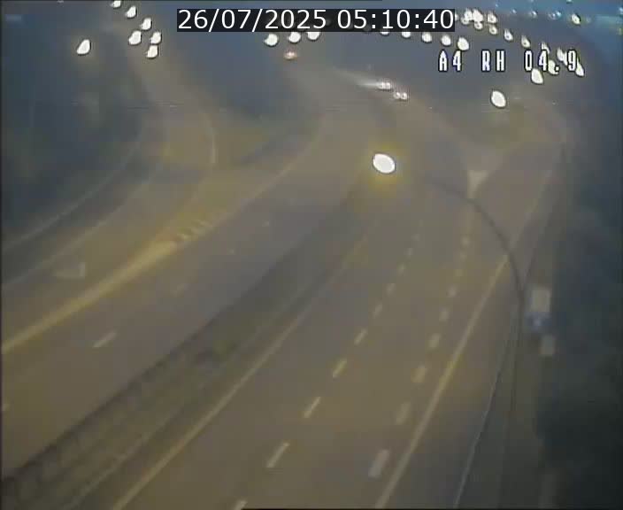 Traffic live webcam Luxembourg Leudelange - A4 - BK 4.9 - direction Luxembourg