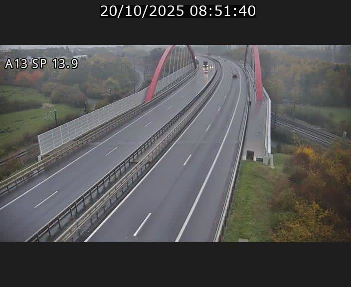 Traffic live webcam Luxembourg Kayl - A13 direction Esch-sur-Alzette/Luxembourg-ville - BK 13.9