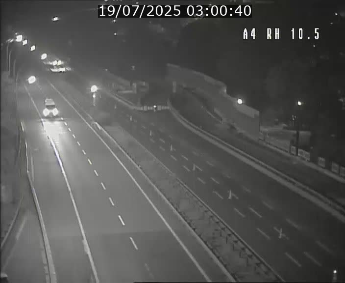 Traffic live webcam Luxembourg Pontpierre - A4 - BK 10.5 - direction Luxembourg