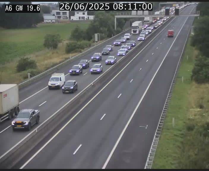 Traffic live webcam Luxembourg - Steinfort - A6 - BK 19.6 - direction Belgique