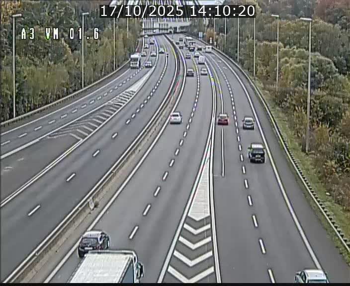 Traffic live webcam Luxembourg - Croix de Gasperich - A3 - BK 1.6 - direction France/Aire de Berchem