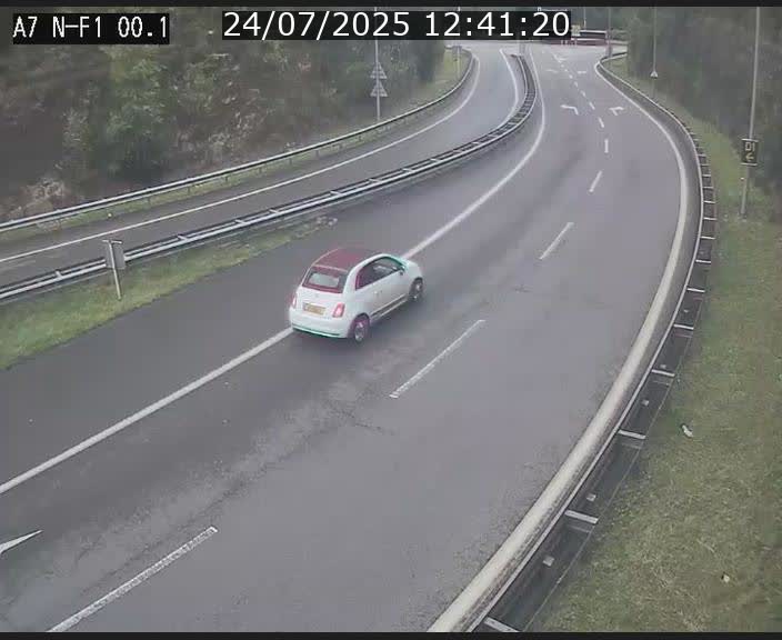 Webcam autoroute Luxembourg A7 située dans la sortie 1 Waldhof, vers la N11, avant le Tunnel Stafelter