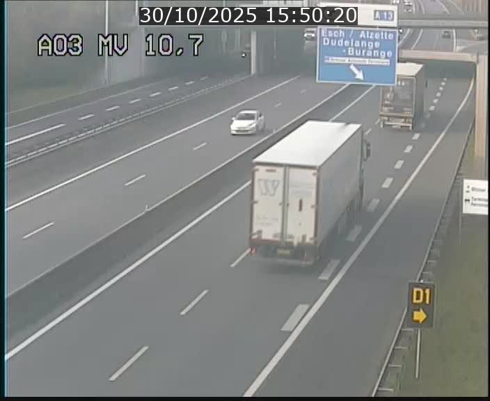 Traffic live webcam Luxembourg Croix de Bettembourg - A3 - BK 10.7 - direction France