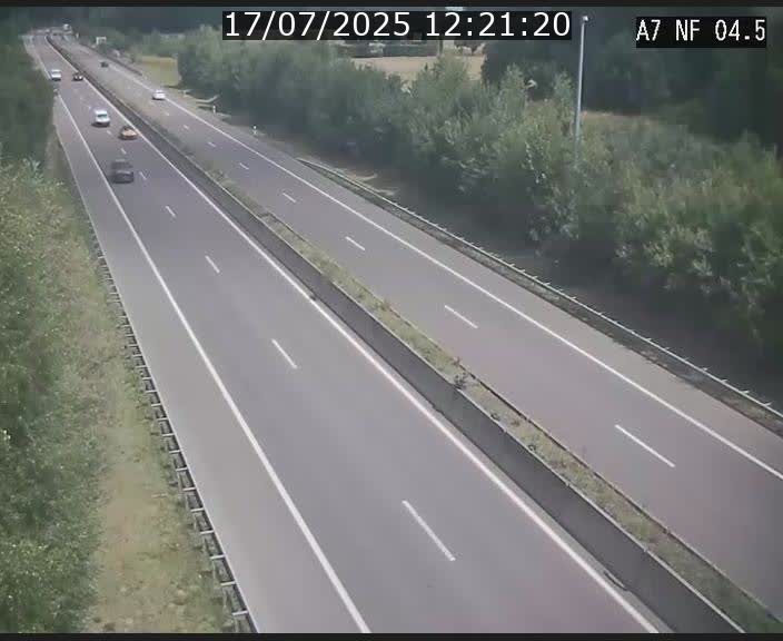 Caméra autoroute Luxembourg A7 - Passage à gibier Rëngelbour - direction Tunnel Grouft