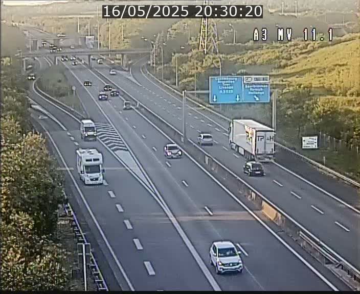 Traffic live webcam Luxembourg Croix de Bettembourg A3 - BK 11.1 - direction Luxembourg-ville