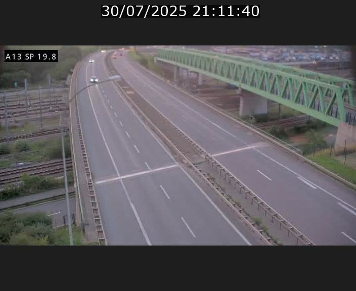 Traffic live webcam Luxembourg Croix de Bettembourg - A13 direction Esch-sur-Alzette - BK 19.8