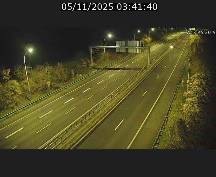 Traffic live webcam Luxembourg Croix de Bettembourg, rond-point d'Hellange - A13 direction Allemagne - BK 20.9