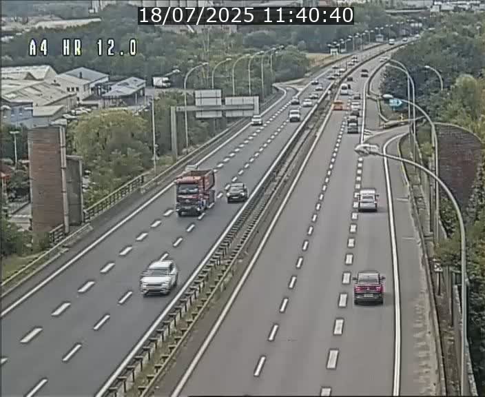 Traffic live webcam Luxembourg Jonction Foetz - A4 - BK 12.0 - direction Esch sur Alzette
