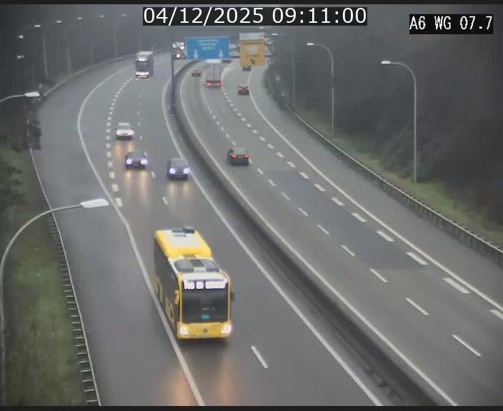Traffic live webcam Luxembourg - Bridel - A6 - BK 7.7 - direction Belgique
