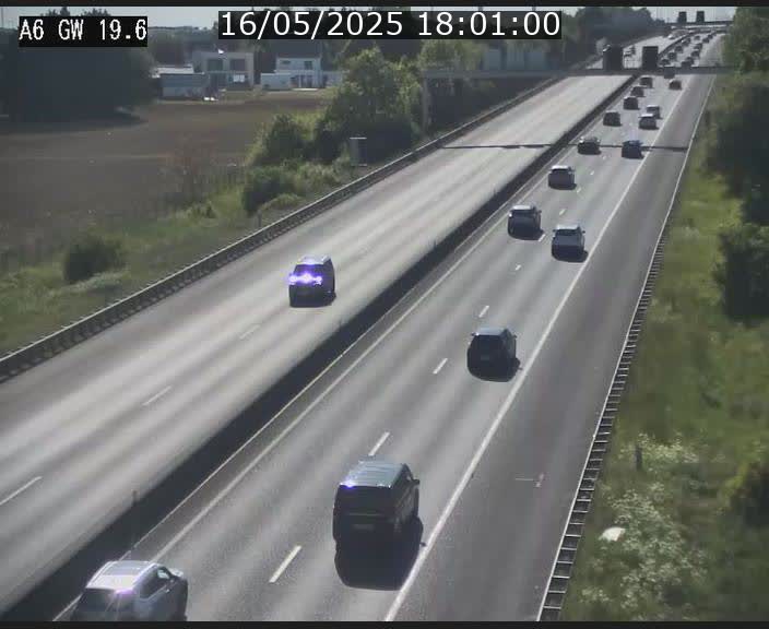 Traffic live webcam Luxembourg - Steinfort - A6 - BK 19.6 - direction Belgique