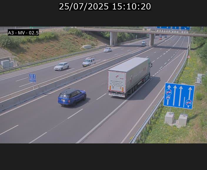 Webcam autoroute A3 au Luxembourg à proximité de la Croix de Gasperich. Vue orientée vers Luxembourg