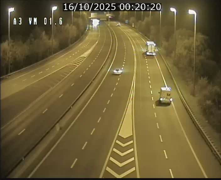 Traffic live webcam Luxembourg - Croix de Gasperich - A3 - BK 1.6 - direction France/Aire de Berchem