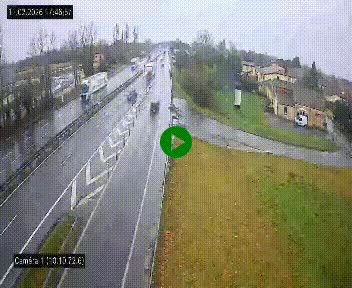 Vue en direct de l'autoroute A10 grâce à un drône situé au-dessus du péage de Virsac