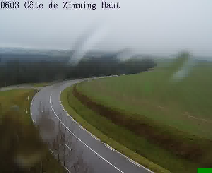 Webcam sur la D603 située en haut de la Côte de Zimming. Vue orientée vers Saint-Avold.