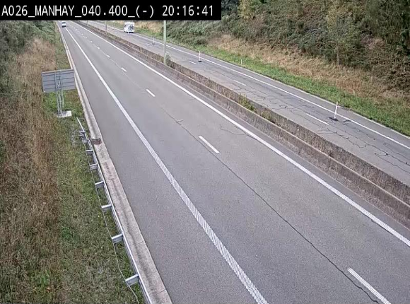 Webcam autoroute A26/E25 à hauteur de Manhay, après la jonction avec la N651 en direction de Liège - BK 40.4