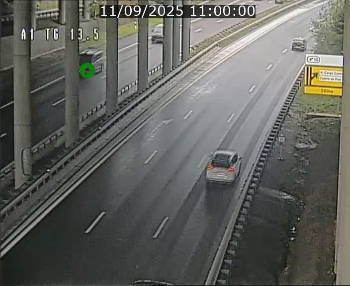 Traffic live webcam Luxembourg Senningen - A1 direction Luxembourg - BK 13.5