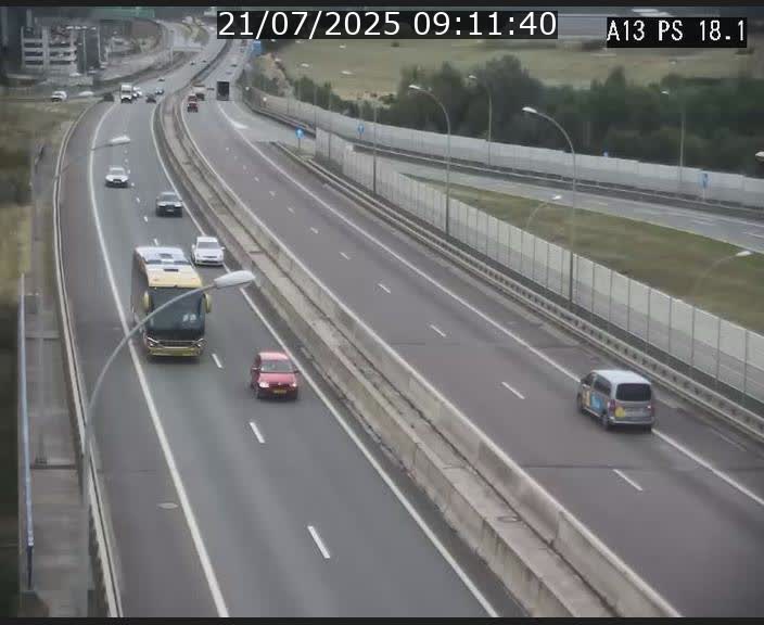 Traffic live webcam Luxembourg Dudelange - A13 direction Croix de Bettembourg - BK 18.1