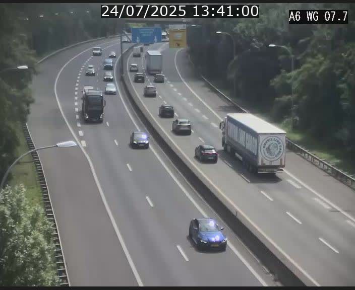 Traffic live webcam Luxembourg - Bridel - A6 - BK 7.7 - direction Belgique