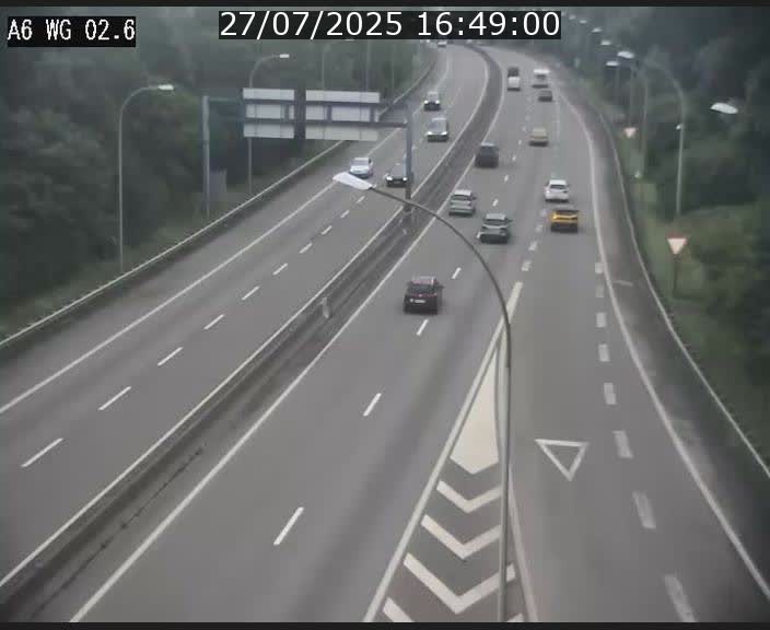 Traffic live webcam Luxembourg Croix de Cessange - A6 - BK 2.6 - direction France/Allemagne