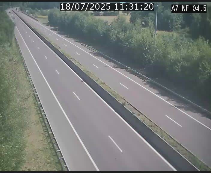 Caméra autoroute Luxembourg A7 - Passage à gibier Rëngelbour - direction Tunnel Grouft