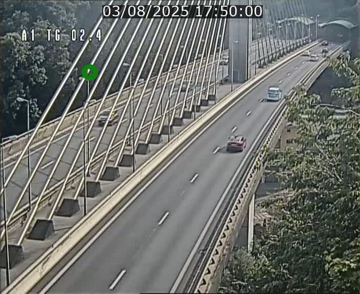 Traffic live webcam Luxembourg Sandweiler - A1 direction Luxembourg-ville - BK 2.4