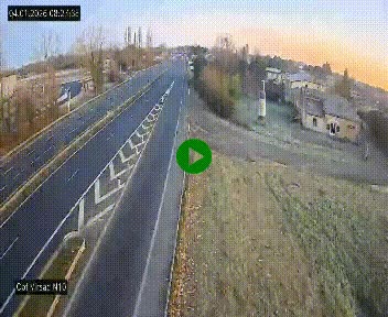 Vue en direct de l'autoroute A10 grâce à un drône situé au-dessus du péage de Virsac