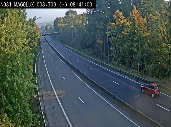 Webcam sur la N81 (E411) à hauteur de la jonction avec la N883. Vue orientée vers Arlon