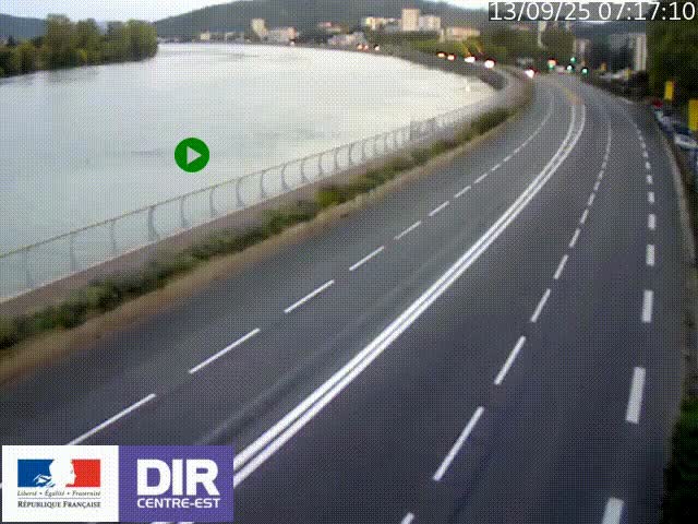 Webcam sur le quai Parjot à Vienne, aux Portes de Lyon, sur la Nationale 7, à la jonction avec le boulevard du Rhône-nord (D1407), caméra orientée vers Lyon