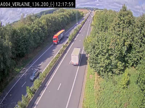 Webcam sur l'E411 à hauteur du pont surplombant la N40, à proximité de la sortie 26 Verlaine - Libramont-Chevigny. Vue orientée vers Namur