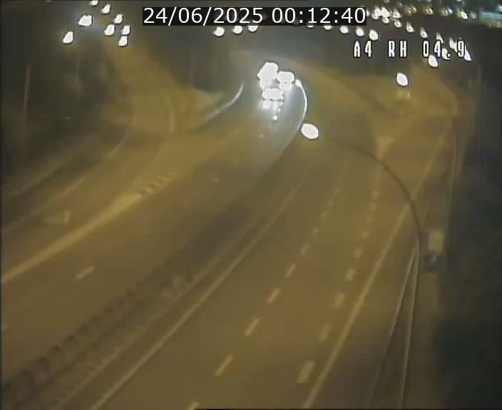 Traffic live webcam Luxembourg Leudelange - A4 - BK 4.9 - direction Luxembourg