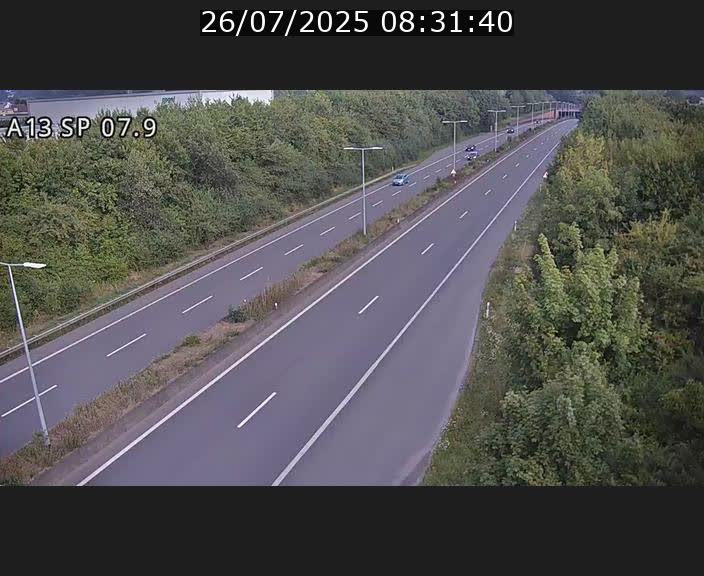 Traffic live webcam Luxembourg Jonction Lankelz - A13 direction Pétange - BK 7.9