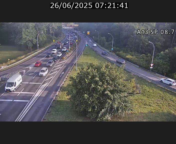 Traffic live webcam Luxembourg Jonction Lankelz - A13 direction Pétange - BK 8.7 