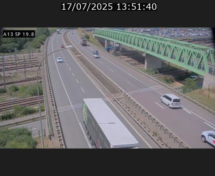 Traffic live webcam Luxembourg Croix de Bettembourg - A13 direction Esch-sur-Alzette - BK 19.8