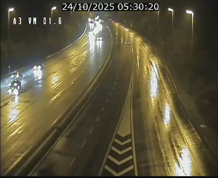 Traffic live webcam Luxembourg - Croix de Gasperich - A3 - BK 1.6 - direction France/Aire de Berchem