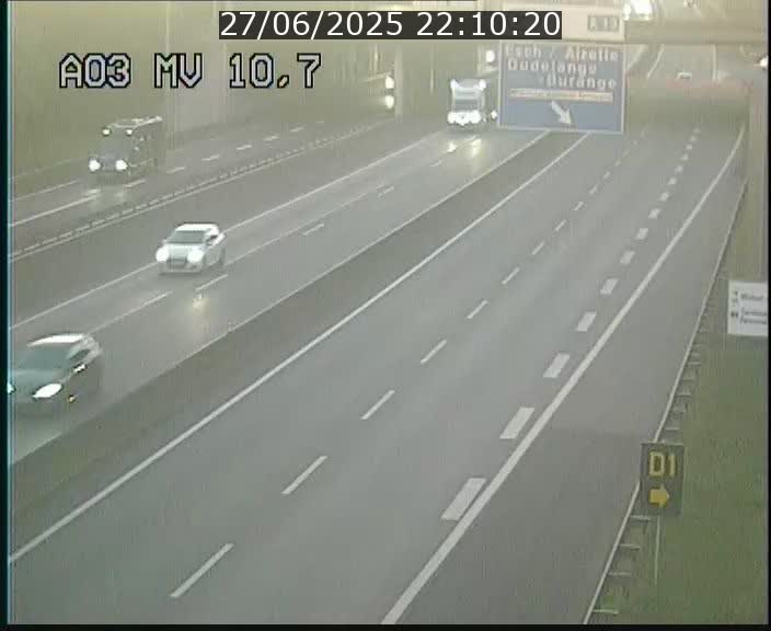 Traffic live webcam Luxembourg Croix de Bettembourg - A3 - BK 10.7 - direction France