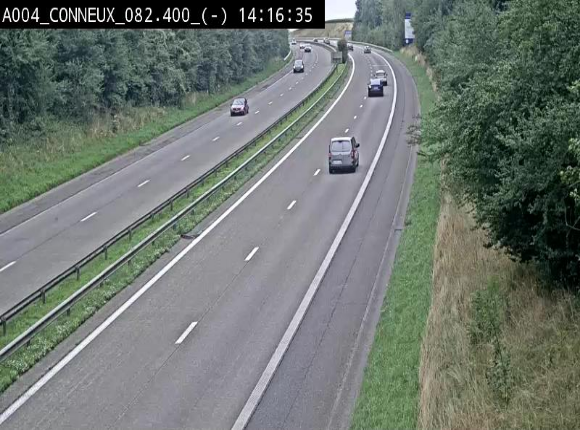 Webcam sur l'E411 avant les sorties 20 menant à Ciney, Dinant et Achêne. Vue orientée vers Namur