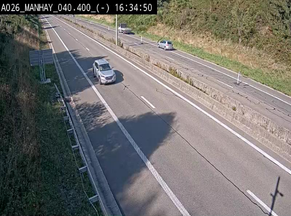 Webcam autoroute A26/E25 à hauteur de Manhay, après la jonction avec la N651 en direction de Liège - BK 40.4