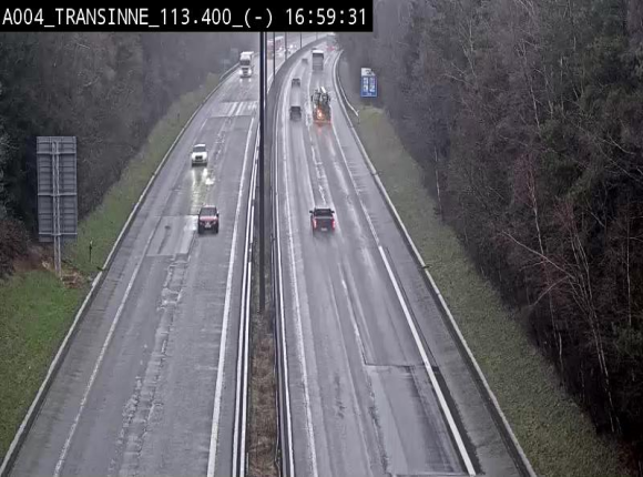 Caméra trafic E411 (A4) - Transinne direction Namur - BK 113.425