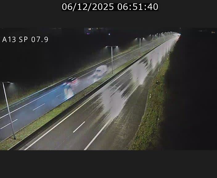 Traffic live webcam Luxembourg Jonction Lankelz - A13 direction Pétange - BK 7.9