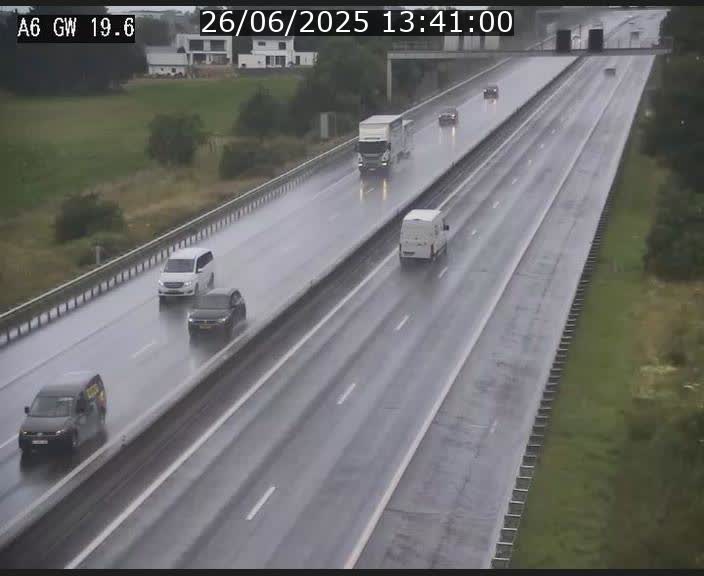 Traffic live webcam Luxembourg - Steinfort - A6 - BK 19.6 - direction Belgique