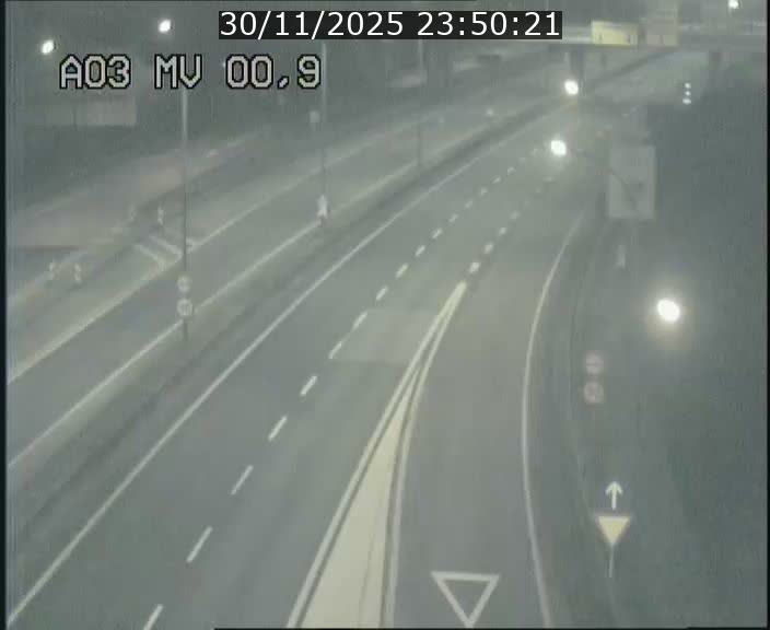 Traffic live webcam Luxembourg Croix de Gasperich - A3 - BK 0.4 - direction Luxembourg