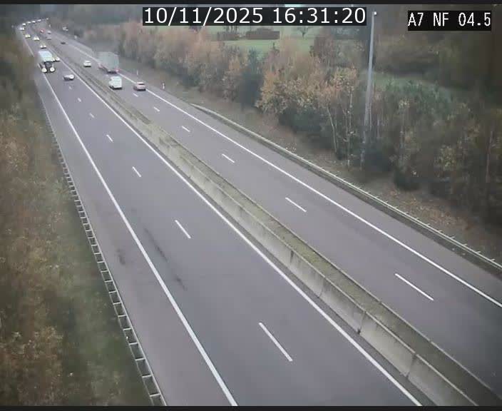Caméra autoroute Luxembourg A7 - Passage à gibier Rëngelbour - direction Tunnel Grouft